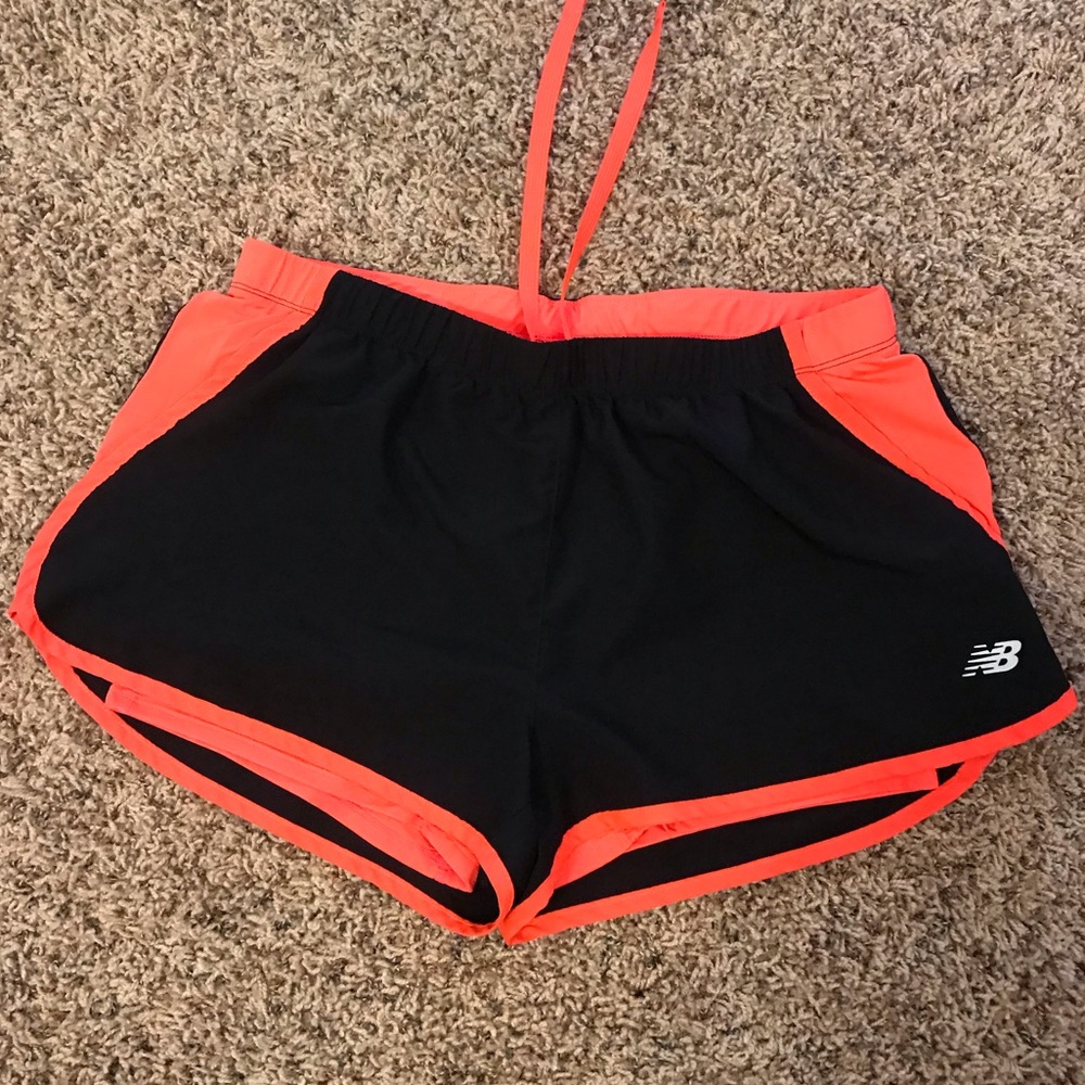 Athletic shorts - Picture 2 of 13